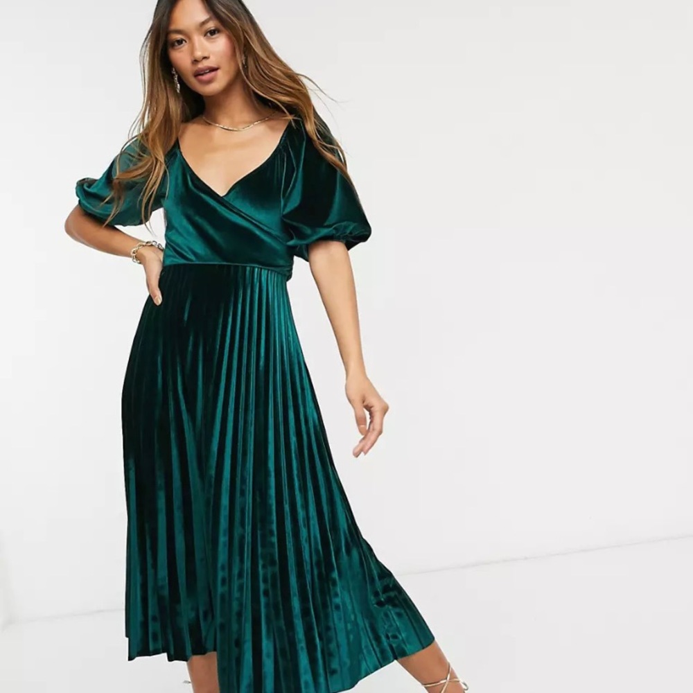 ASOS Green Midi Dress with Elegant Design
